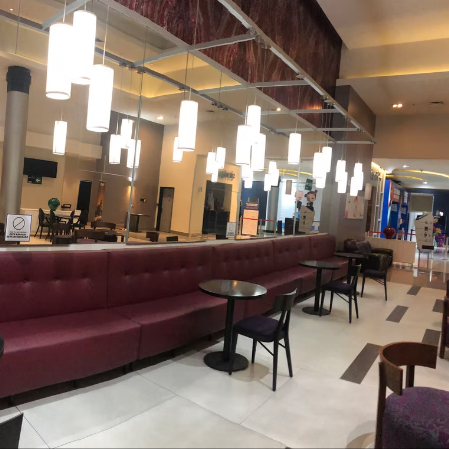 Cine Hoyts Mall Plaza Egaña
